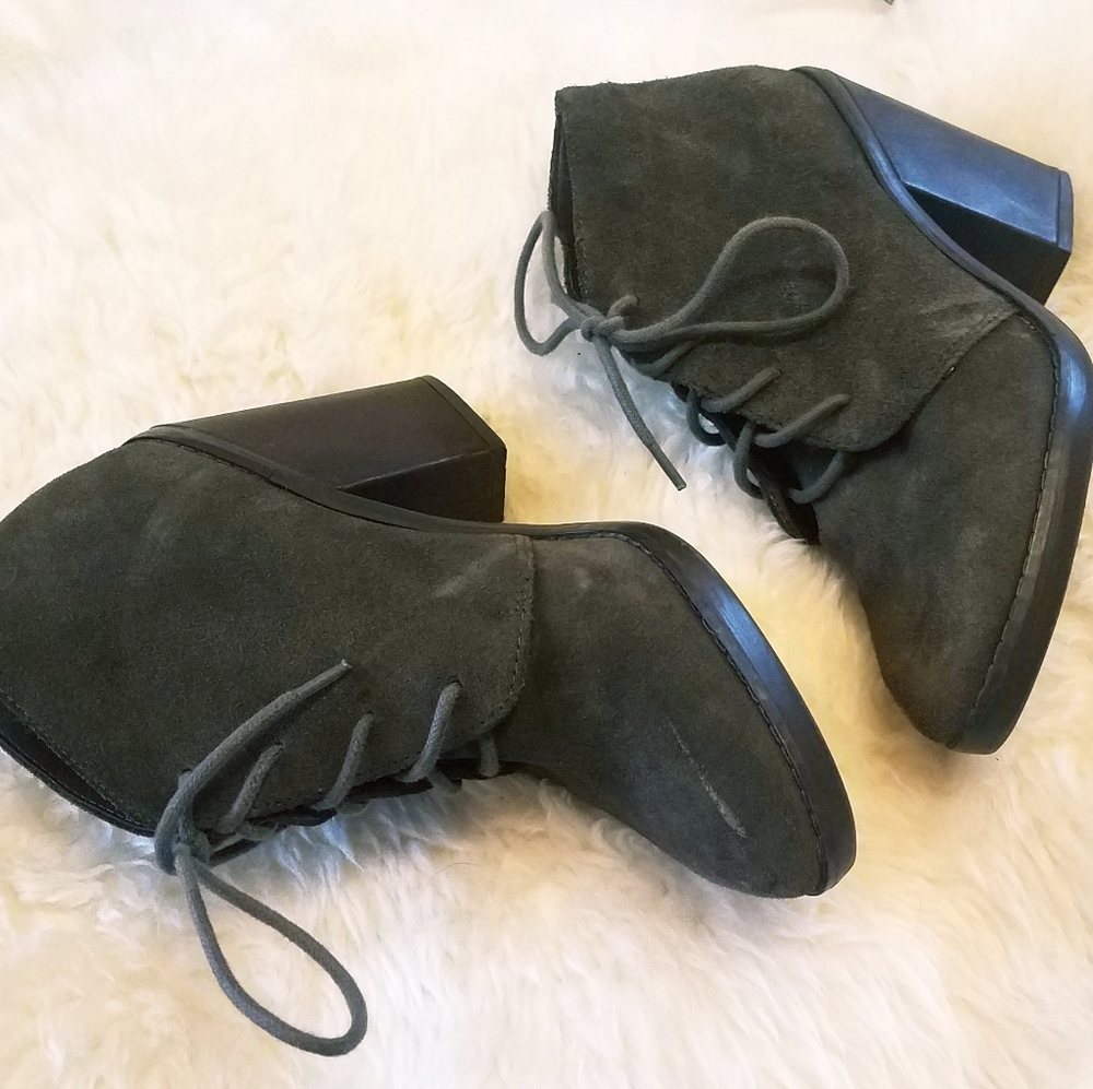 Steve Madden suede green ankle boots